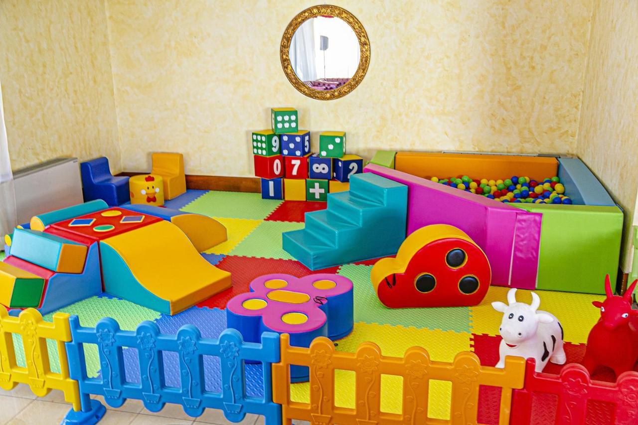 Hotel Metropolitan Беллария-Иджеа-Марина Экстерьер фото