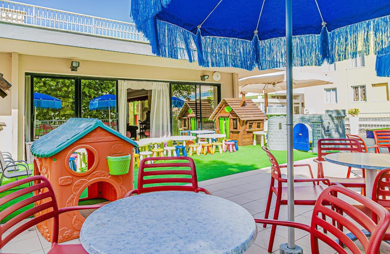 Hotel Metropolitan Беллария-Иджеа-Марина Экстерьер фото