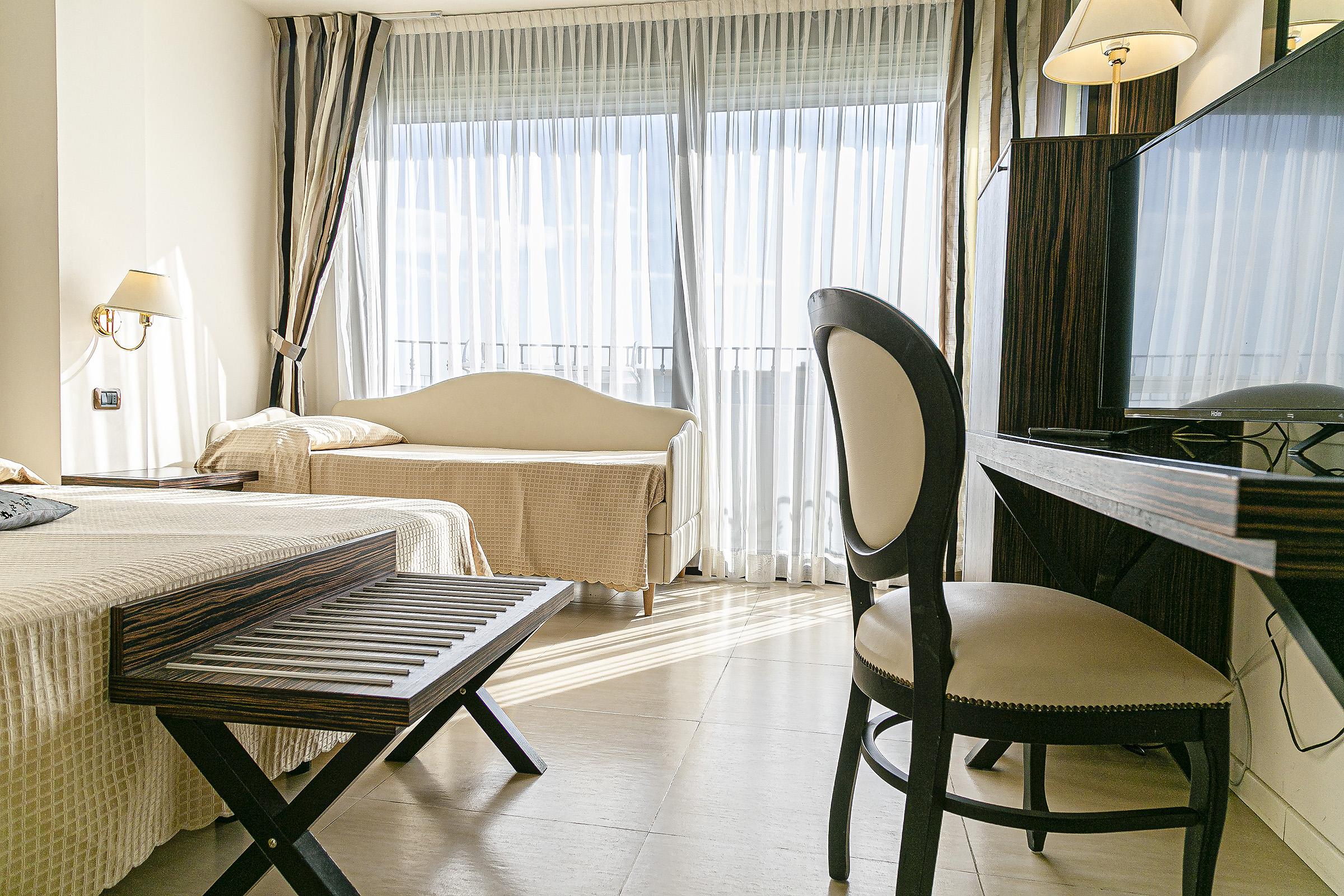 Hotel Metropolitan Беллария-Иджеа-Марина Экстерьер фото