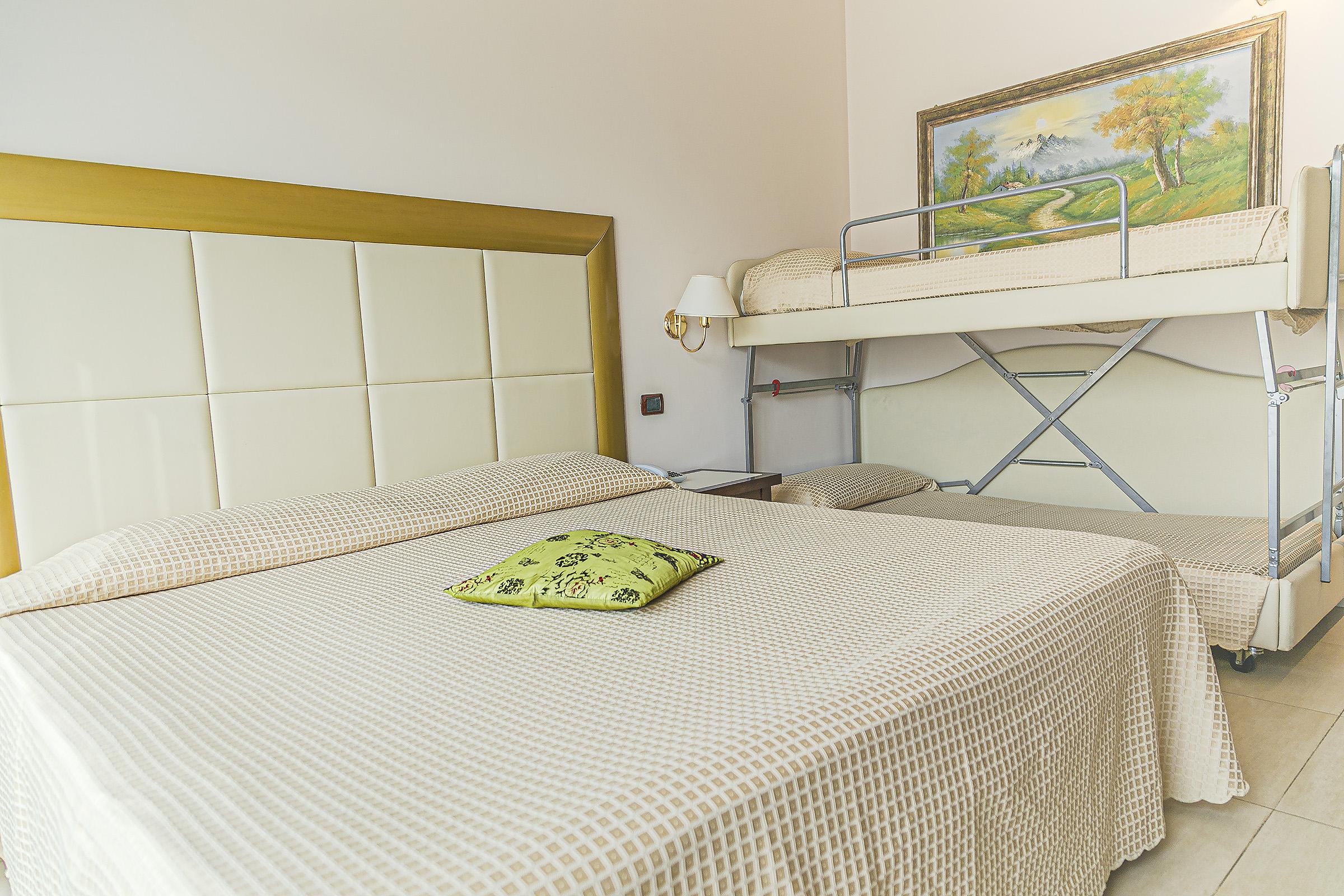 Hotel Metropolitan Беллария-Иджеа-Марина Экстерьер фото