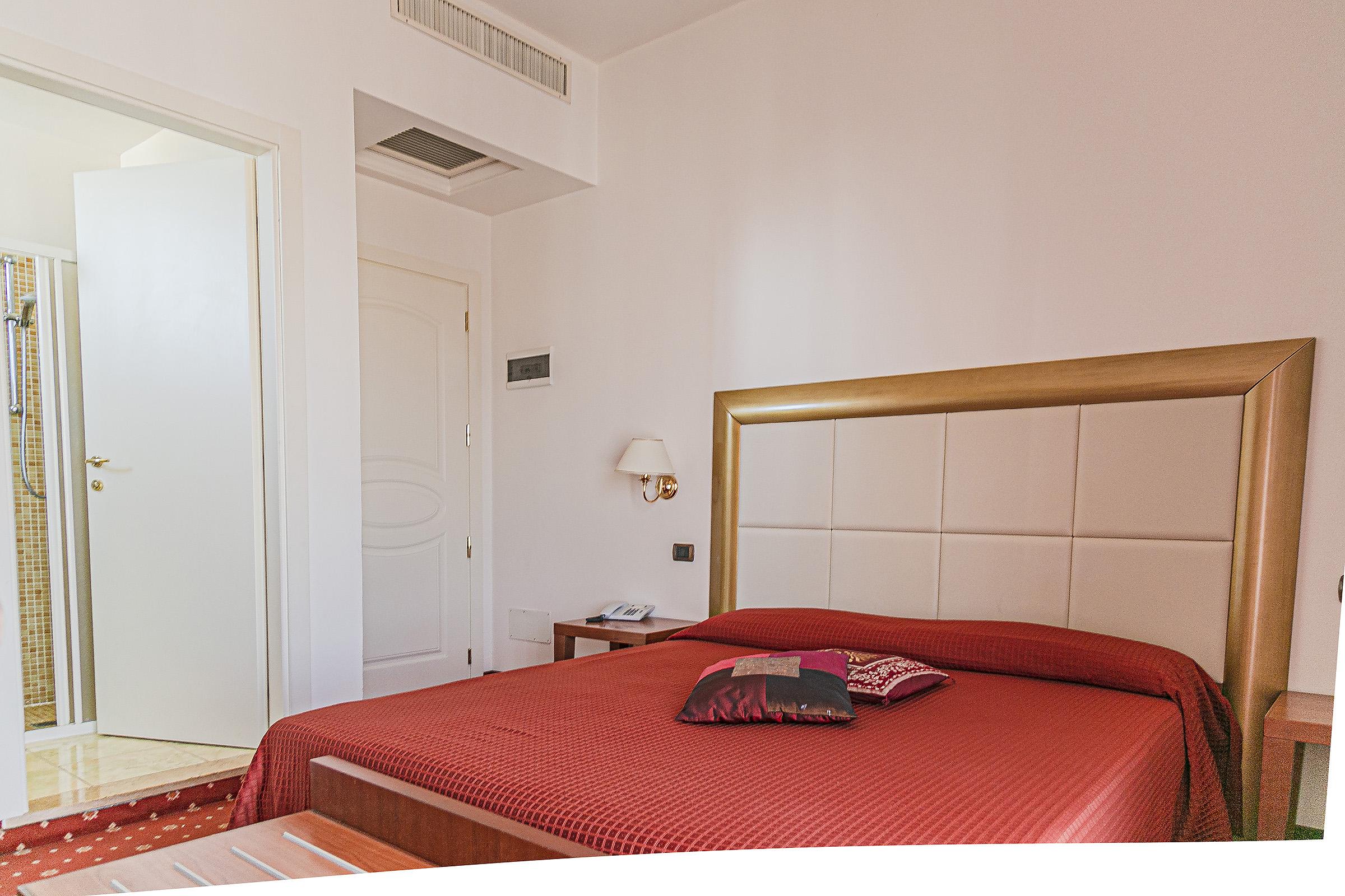 Hotel Metropolitan Беллария-Иджеа-Марина Экстерьер фото