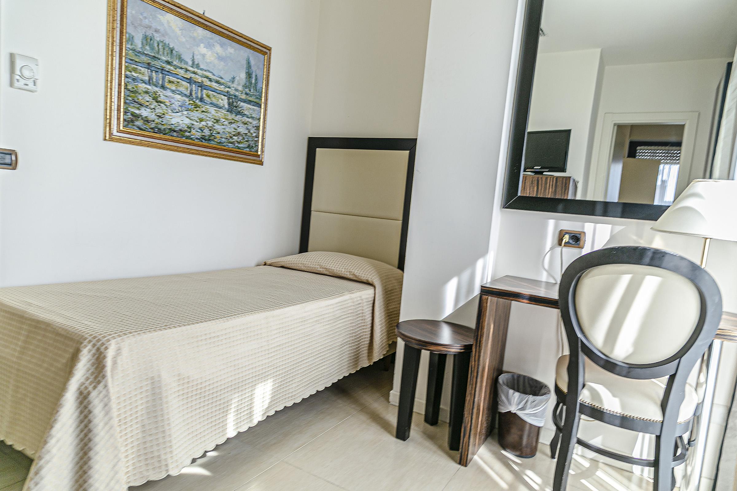 Hotel Metropolitan Беллария-Иджеа-Марина Экстерьер фото