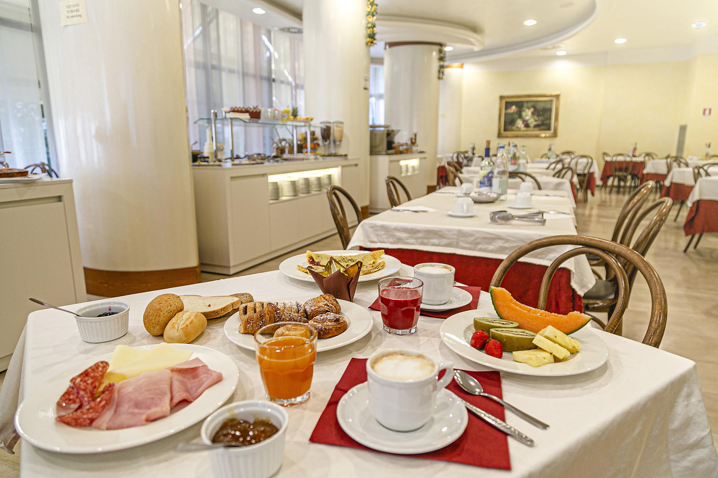 Hotel Metropolitan Беллария-Иджеа-Марина Экстерьер фото