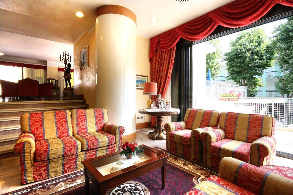 Hotel Metropolitan Беллария-Иджеа-Марина Экстерьер фото