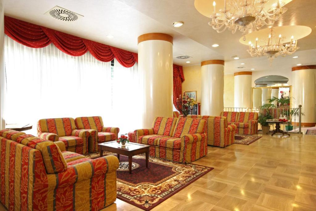 Hotel Metropolitan Беллария-Иджеа-Марина Экстерьер фото