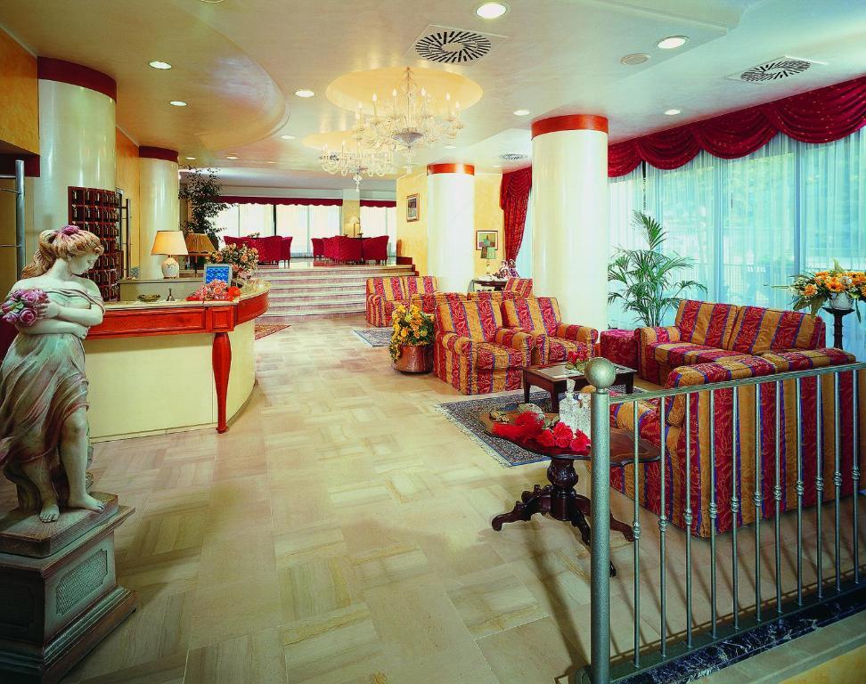 Hotel Metropolitan Беллария-Иджеа-Марина Экстерьер фото