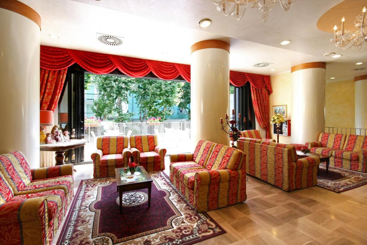 Hotel Metropolitan Беллария-Иджеа-Марина Экстерьер фото
